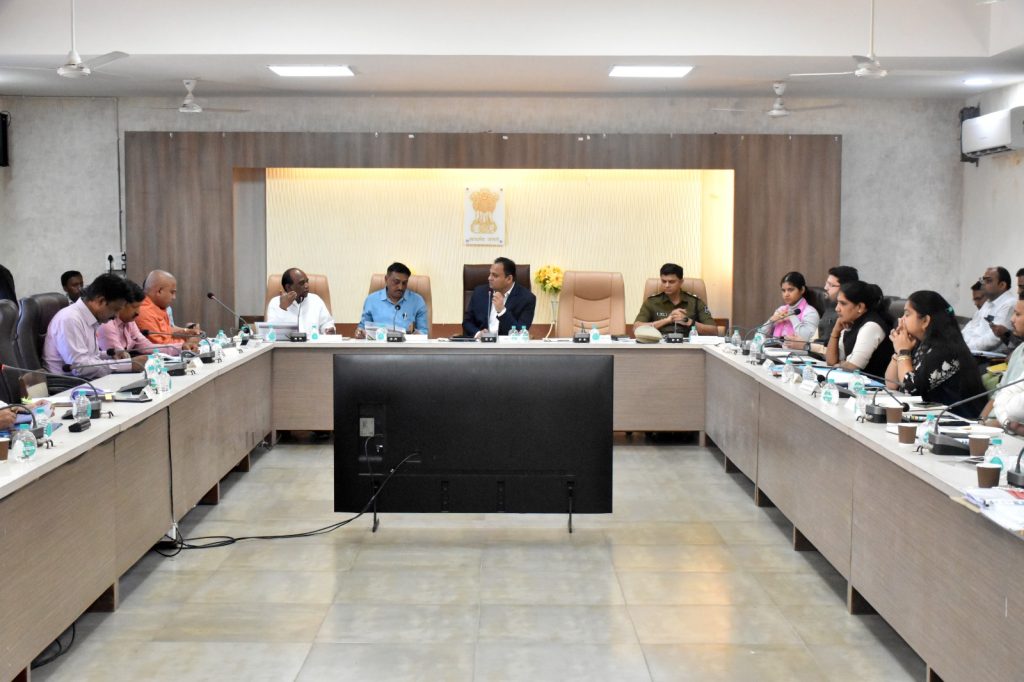 ભરૂચ જિલ્લા આયોજન કચેરી ખાતે જિલ્લા સંકલન અને ફરિયાદ નિવારણ સમિતિની બેઠક યોજાઈ
