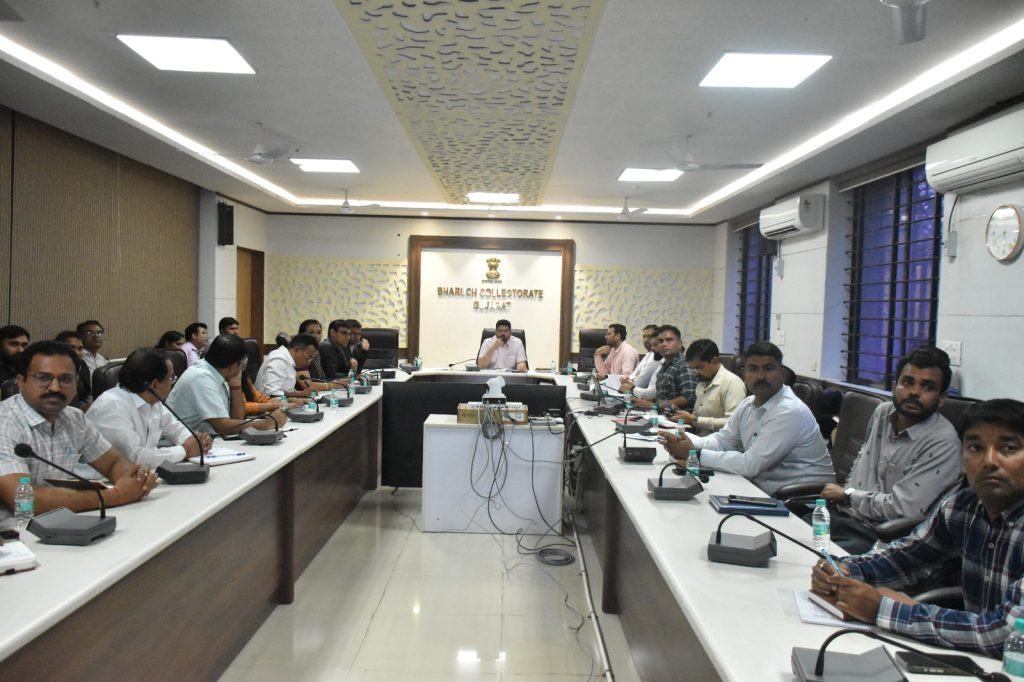 નિવાસી અધિક કલેક્ટરશ્રી પાર્થ જયસ્વાલની અધ્યક્ષતામાં ‘સેવાસેતુ ૨.૦ (ગ્રામ્ય)’ કાર્યક્રમ અંગે બેઠક યોજાઈ