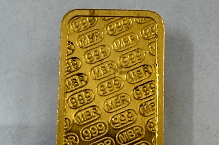 પાલેજ ટાઉન માંથી શંકાસ્પદ ૧૦ ગ્રામ સોનાની બિસ્કીટ નંગ-૦૧ કિ.રૂ.-૧,૬૦,૦૦૦/- ના મુદામાલ સાથે એક ઇસમને ઝડપી પાડતી પાલેજ પોલીસ.