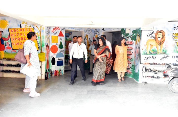 ભરૂચ જિલ્લાના પ્રભારી સચિવ સુશ્રી શાહમીના હુસૈનની વેજલપુર મિશ્ર શાળા-૧૫ની આકસ્મિક મુલાકાત : શિક્ષણ અને સુવિધાઓનું નિરીક્ષણ કર્યું