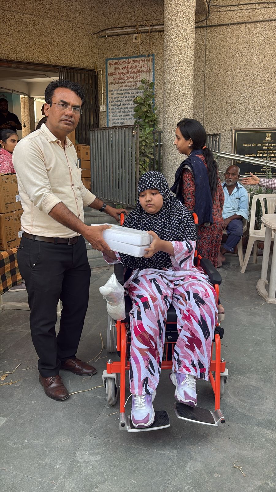 દિવ્યાંગજનોને સ્વનિર્ભરતા તરફ પ્રોત્સાહન : મોટરાઈઝડ ટ્રાઈસિકલ અને જોયસ્ટીક વ્હીલચેર યોજનાનો પ્રારંભ.