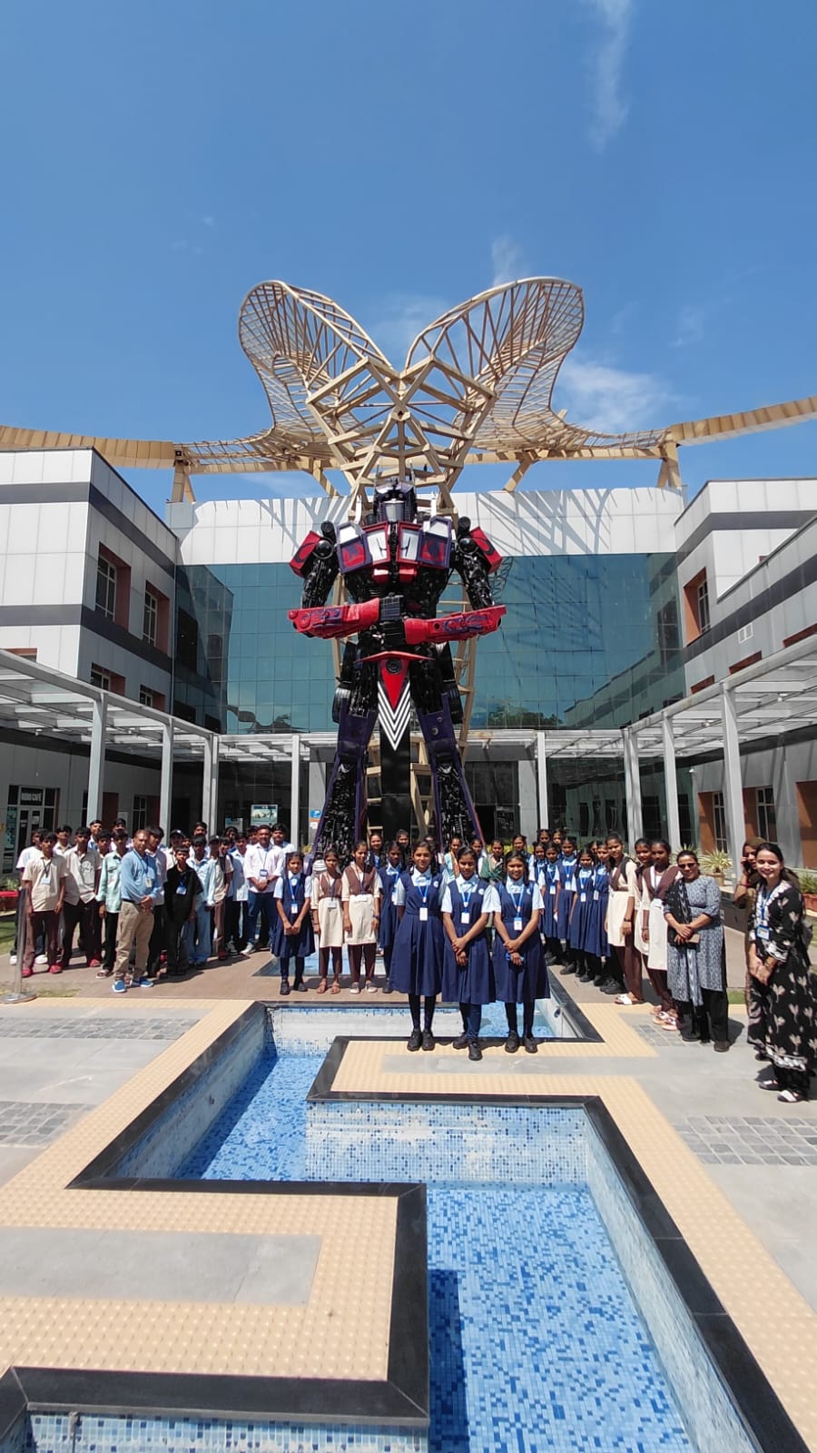 શૈક્ષણિક પ્રવાસ વિદ્યાર્થીઓ માટે વિજ્ઞાન, ટેકનોલોજી અને અંતરિક્ષ ક્ષેત્રમાં કારકિર્દી બનાવવા પ્રેરણા પૂરી પાડનાર અનુભવ સાબિત થશે.