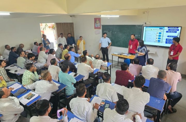 ઝાડેશ્વર સ્થિત કે.જી.એમ.હાઈસ્કૂલ ખાતે સ્થાનિક સ્વરાજ્યની ચૂંટણી માટે પોલિંગ સ્ટાફને તાલીમ અપાઈ.