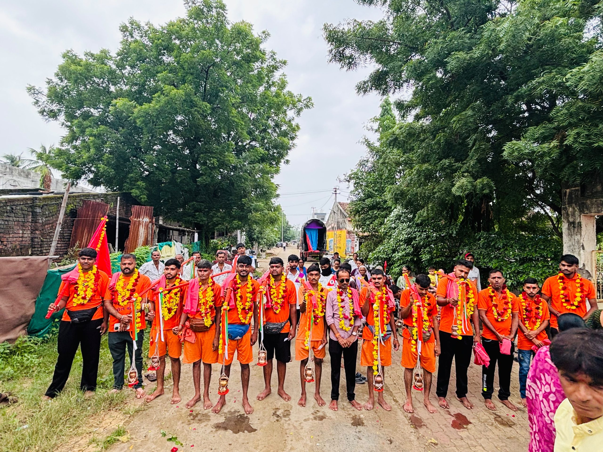 સાહોલથી શ્રી મલ્લિકાર્જુન જ્યોતિર્લિંગ જવા કાવડયાત્રીઓ રવાના,હાલ  શિરડીથી આગળ મહારાષ્ટ્ર પહોંચ્યા.