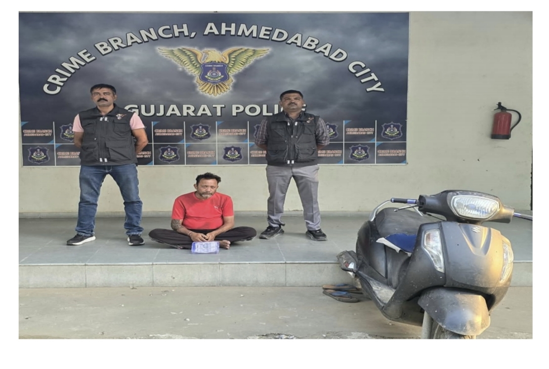 અમદાવાદમાં ગાડીના કાચ તોડી ચોરી કરનાર પિતા-પુત્રની જોડી પૈકી એક ઝડપાયો