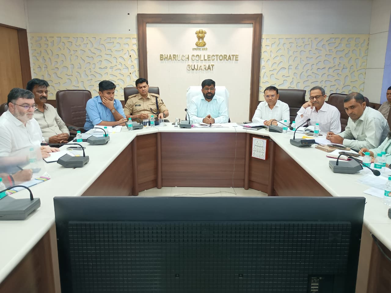 ભરૂચમાં ‘સેવા જ્યોતિ યાત્રા’ની પૂર્વ તૈયારી અંગે સમીક્ષા બેઠક..!!
