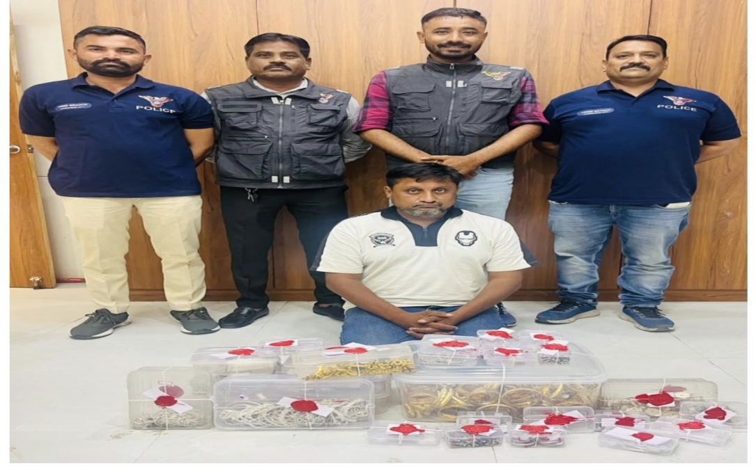 અમદાવાદ ક્રાઇમ બ્રાન્ચની મોટી કાર્યવાહી: સોના-ચાંદીના નામે છેતરપિંડી કરનાર બે આરોપી ઝડપાયા.